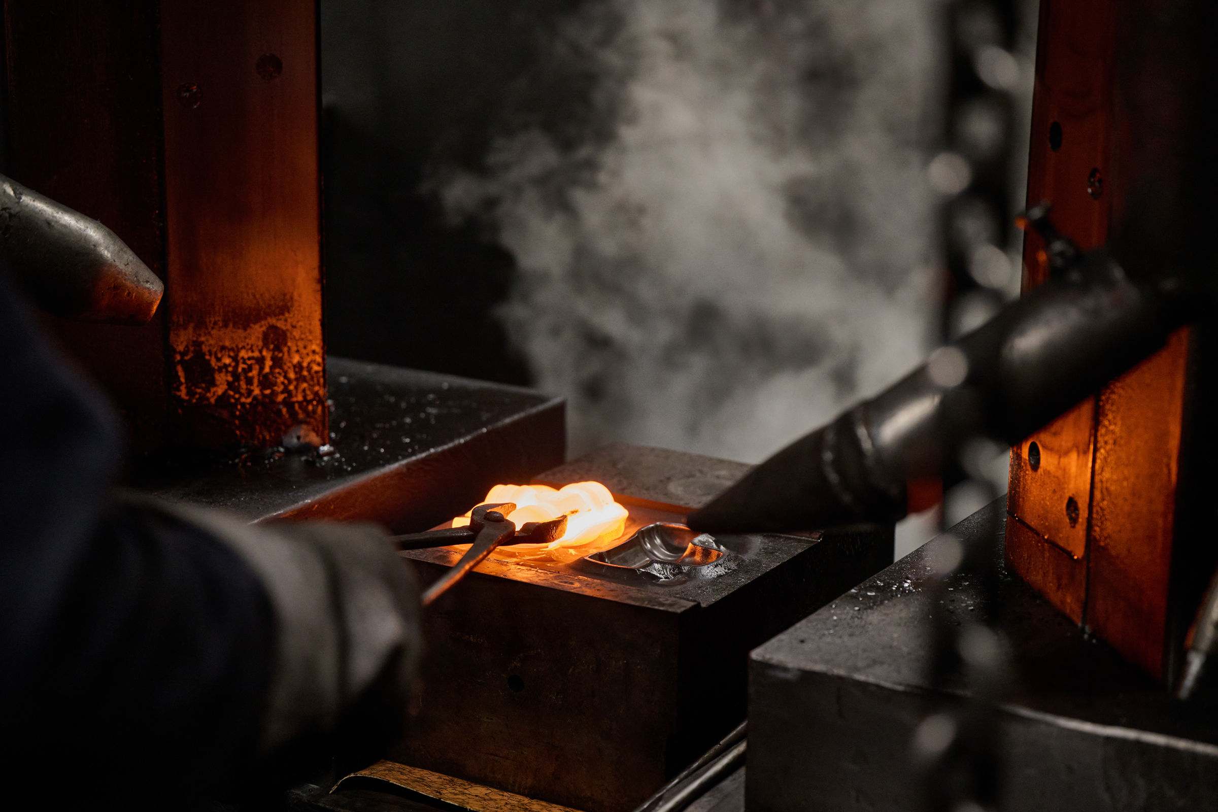 Drop forge background 1